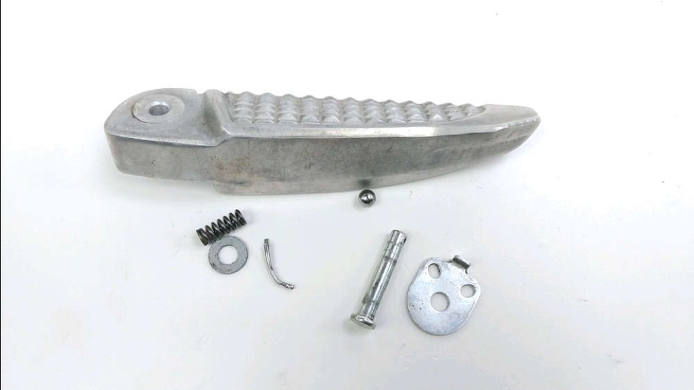 Repose pieds arriere gauche