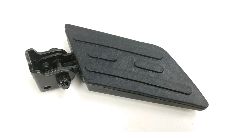 Repose pieds arriere droit