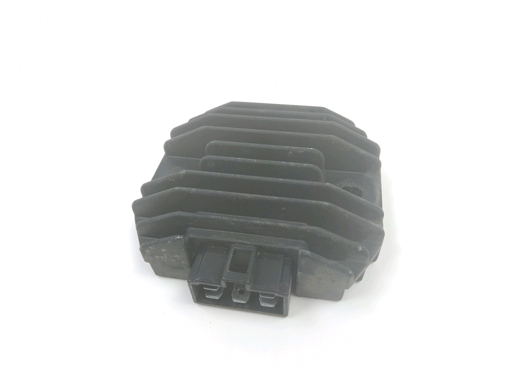 REGULATEUR DE TENSION
