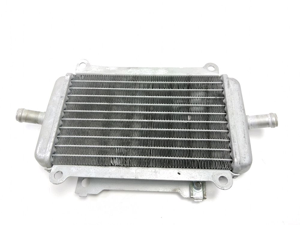 RADIATEUR EAU GAUCHE