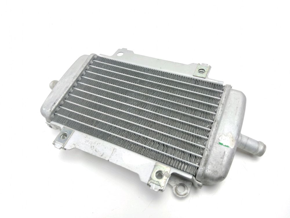 RADIATEUR EAU GAUCHE