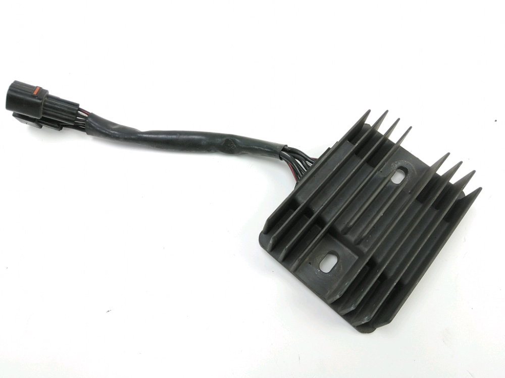 REGULATEUR DE TENSION