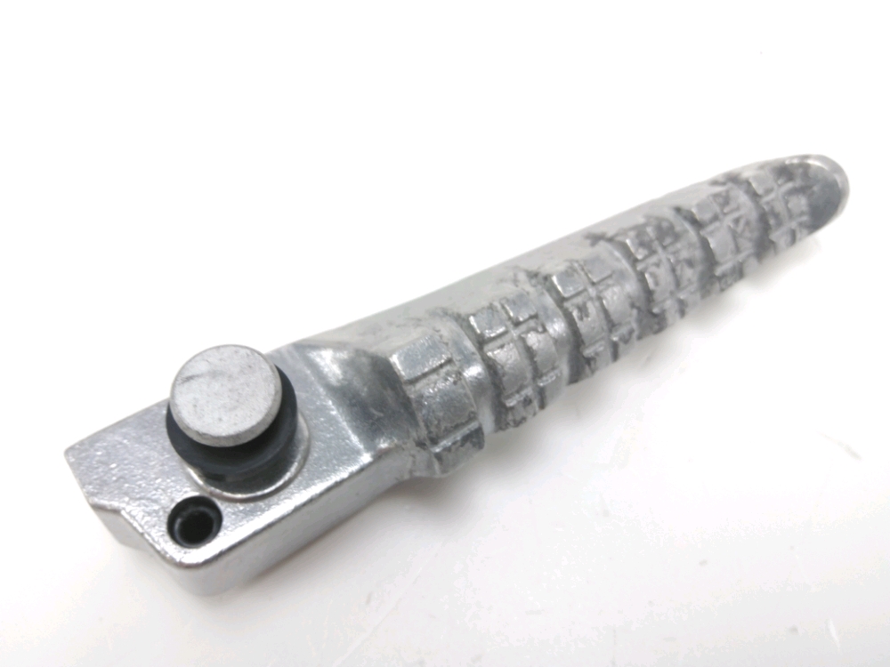 Repose pieds arriere droit