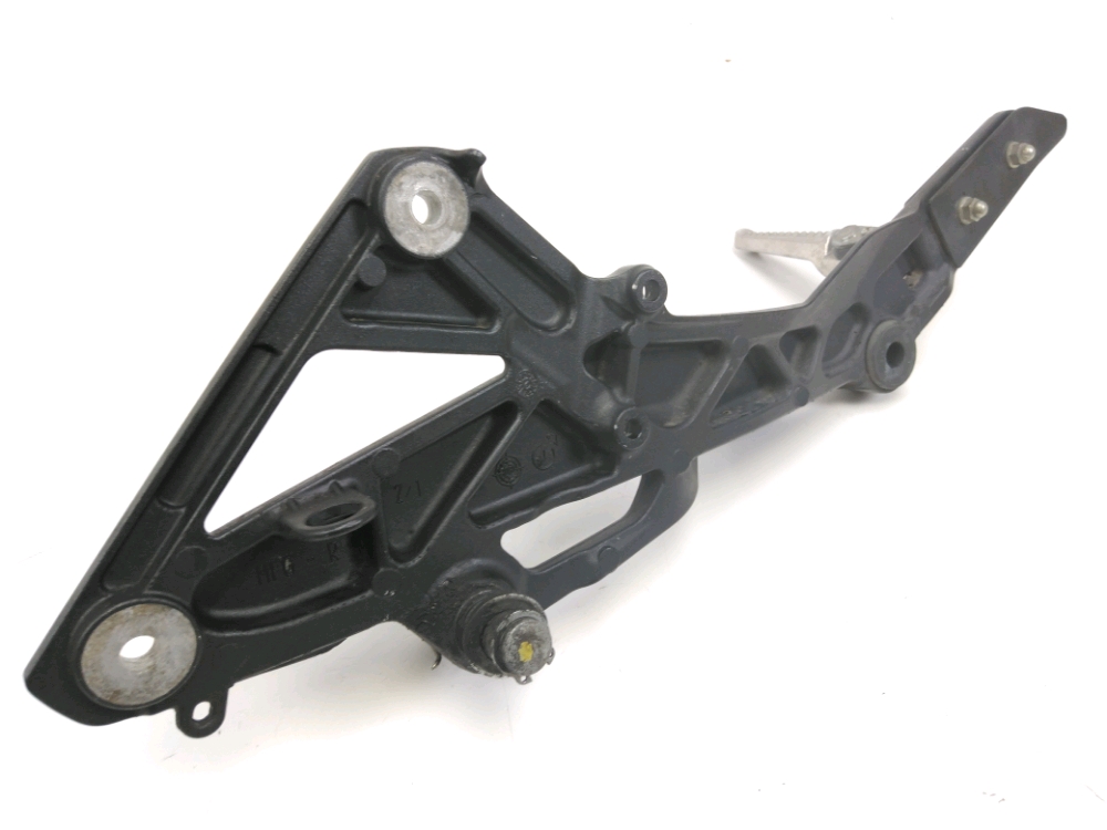 PLATINE AVANT DROITE COMPLETE