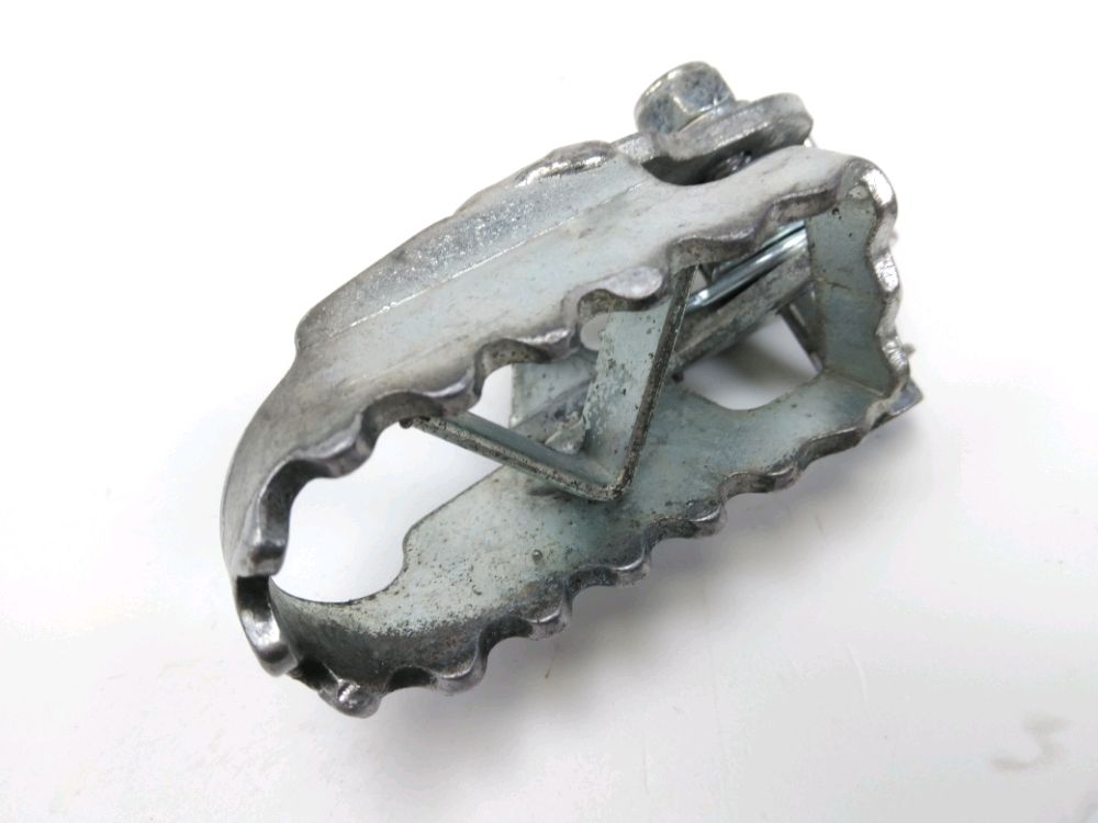 REPOSE PIEDS AVANT DROIT