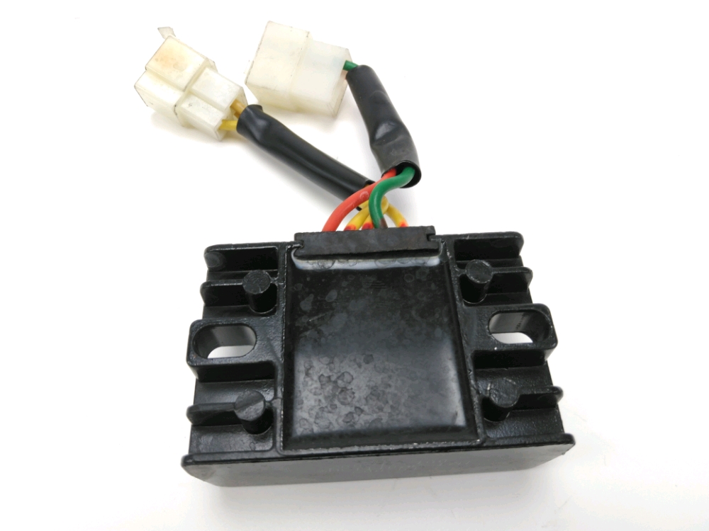 REGULATEUR DE TENSION