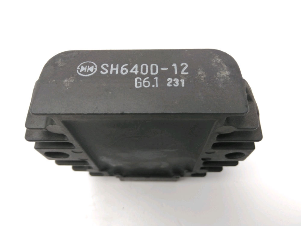 REGULATEUR DE TENSION