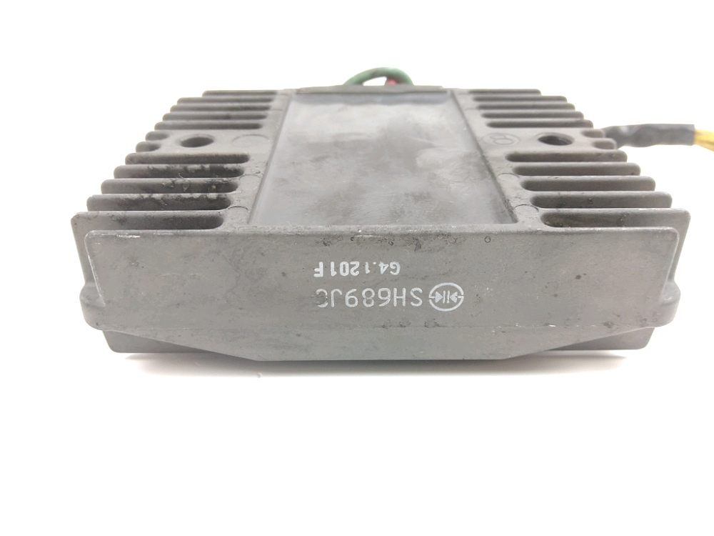 REGULATEUR DE TENSION