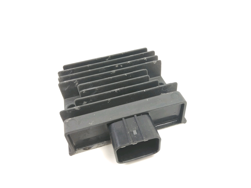 REGULATEUR DE TENSION