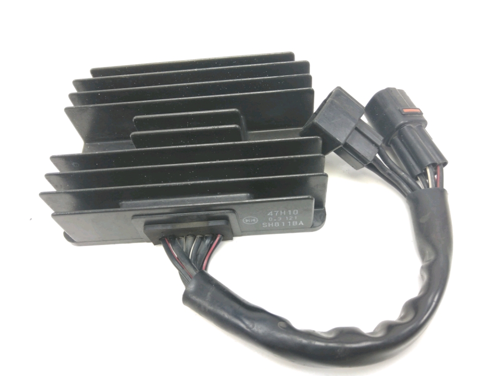 REGULATEUR DE TENSION