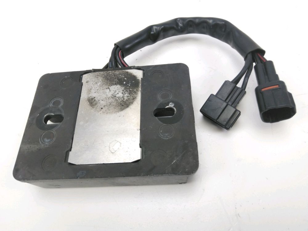 REGULATEUR DE TENSION