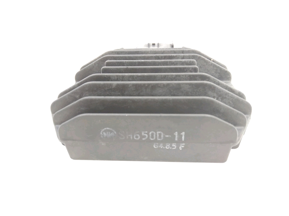 REGULATEUR DE TENSION