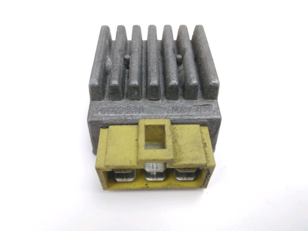 REGULATEUR DE TENSION