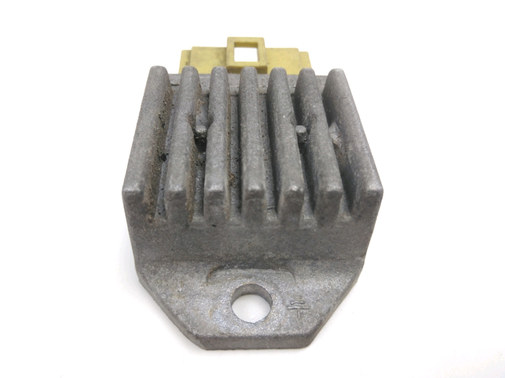 REGULATEUR DE TENSION