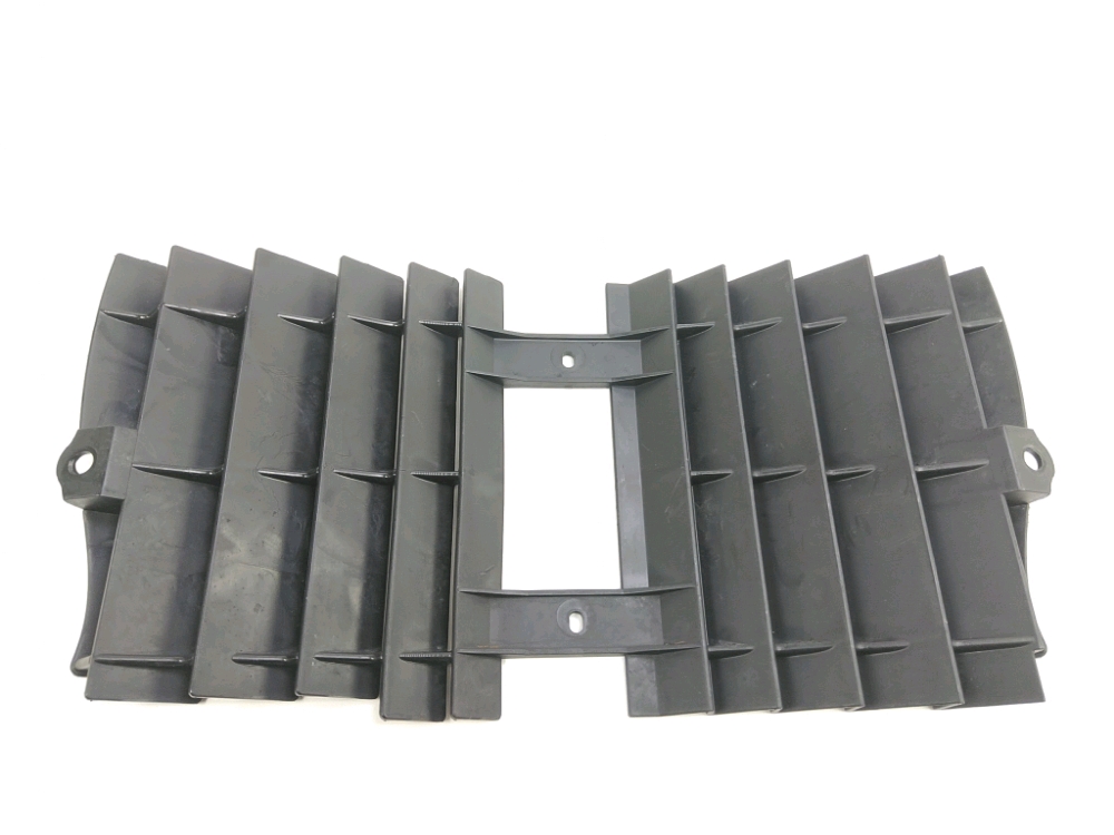 GRILLE DE RADIATEUR