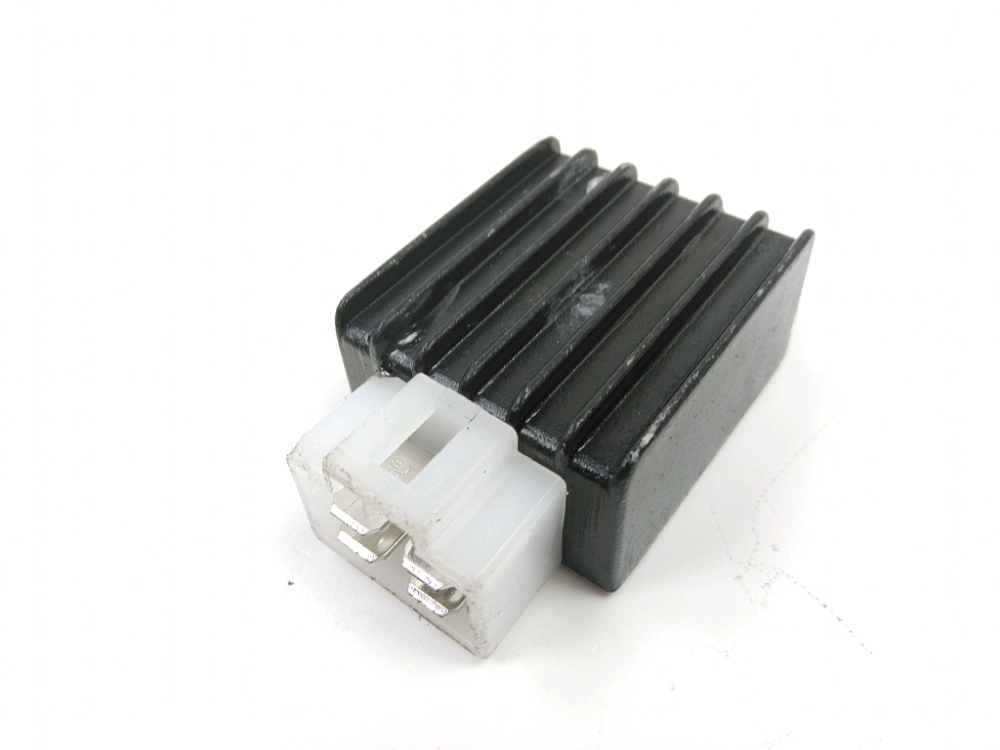 REGULATEUR DE TENSION
