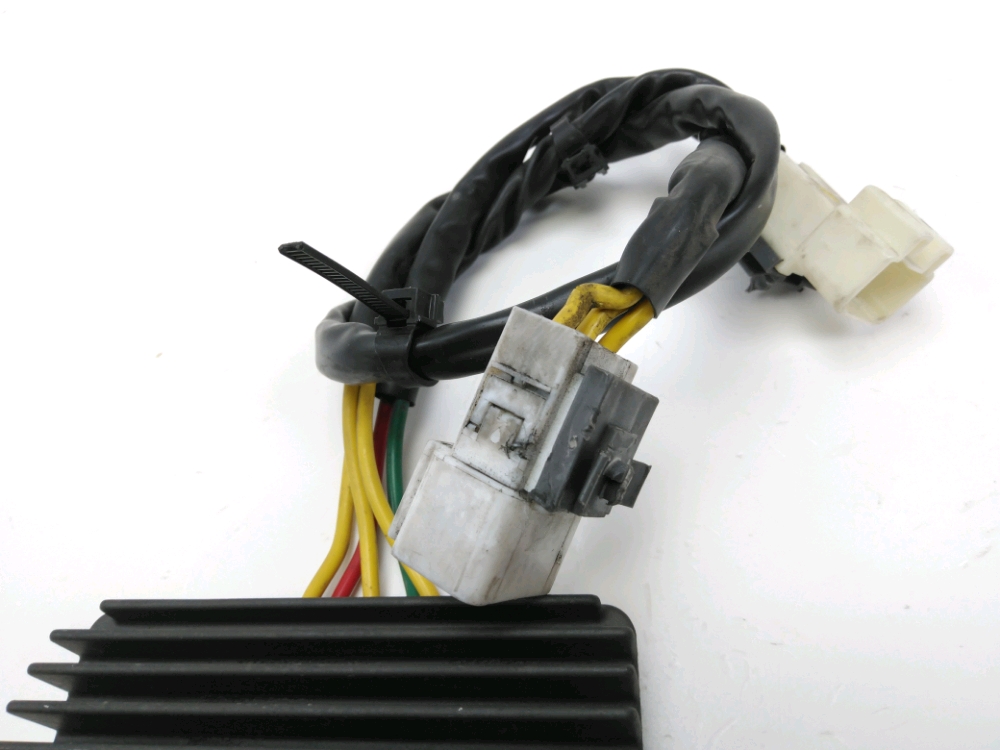 REGULATEUR DE TENSION