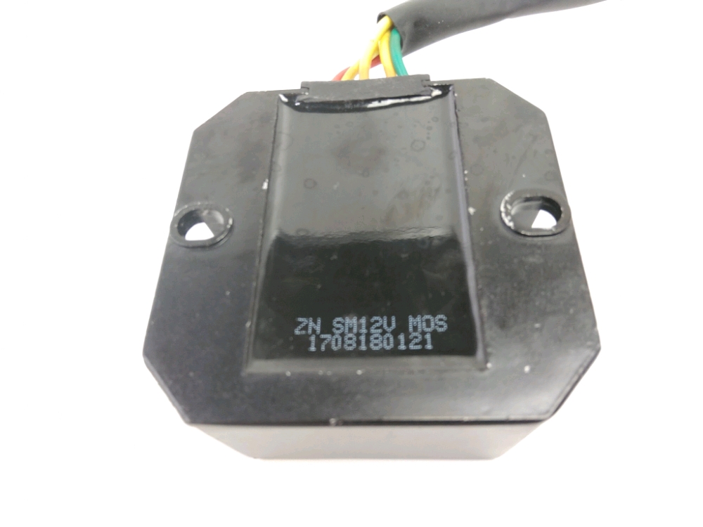 REGULATEUR DE TENSION