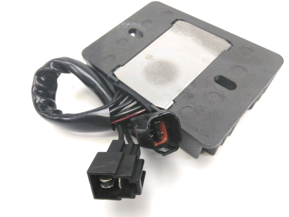 REGULATEUR DE TENSION