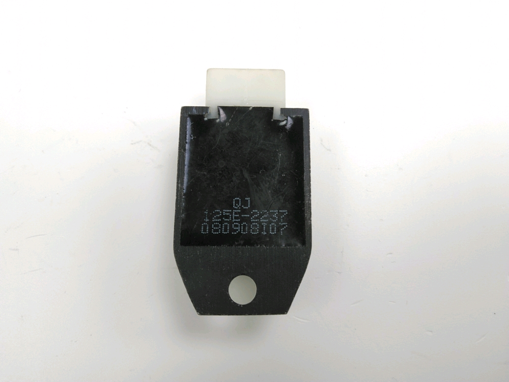 REGULATEUR DE TENSION