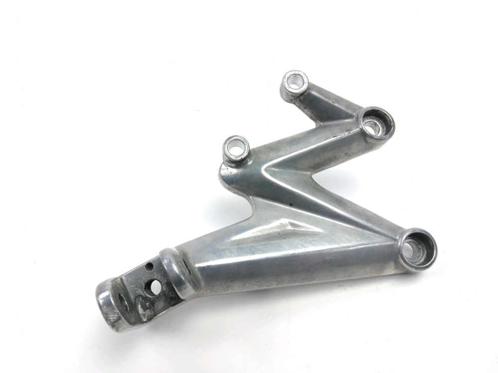 PLATINE AVANT DROITE