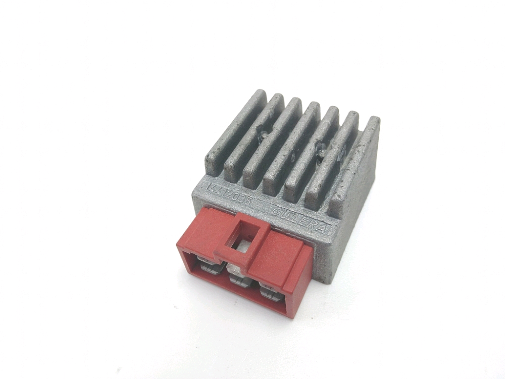 REGULATEUR DE TENSION