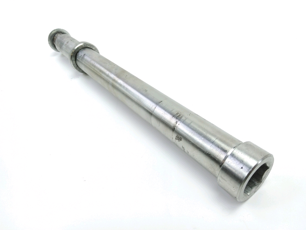AXE DE ROUE ARRIERE