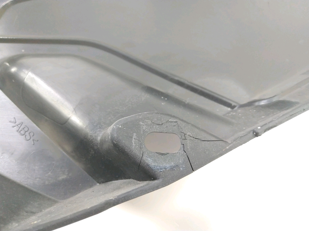 CACHE LATERAL GAUCHE