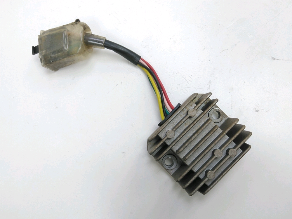 REGULATEUR DE TENSION