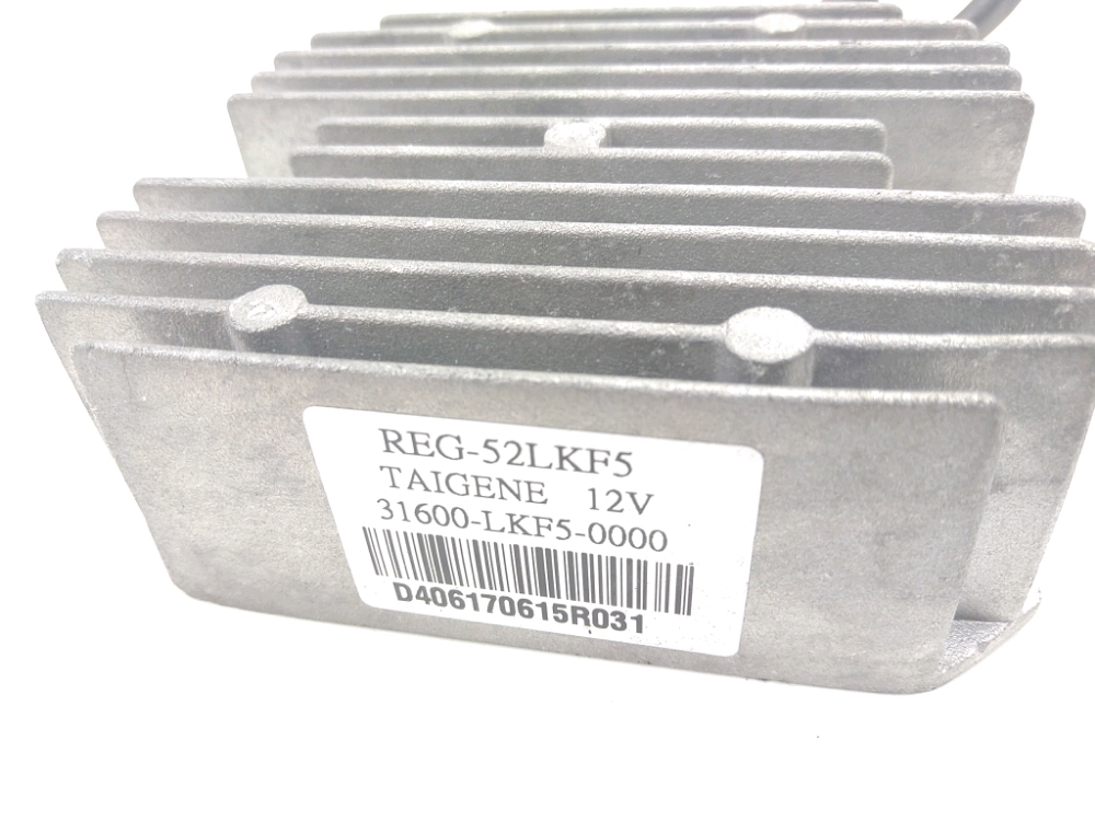 REGULATEUR DE TENSION
