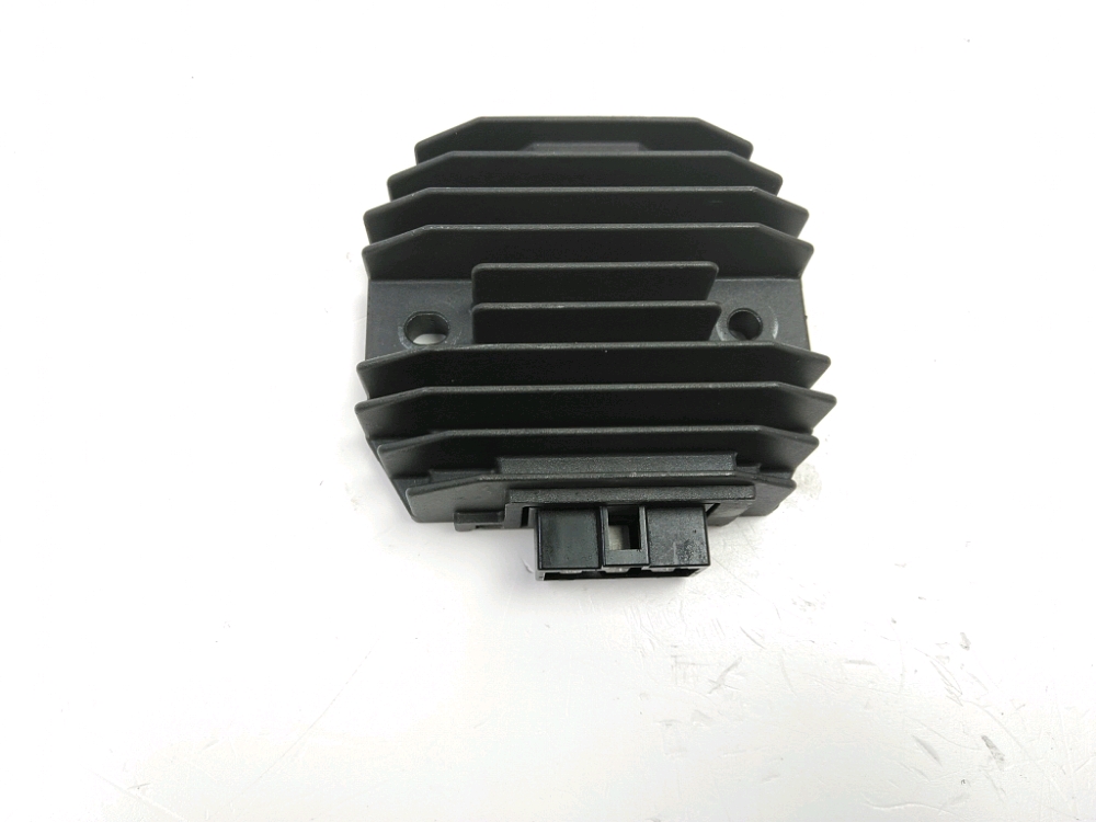 REGULATEUR DE TENSION
