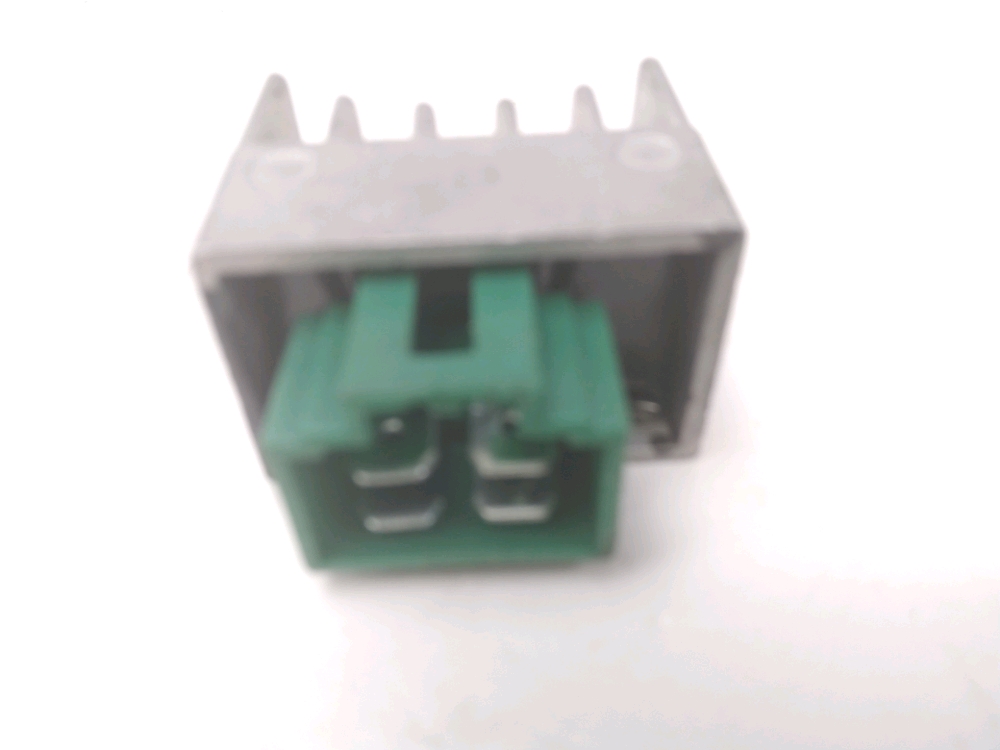 REGULATEUR DE TENSION