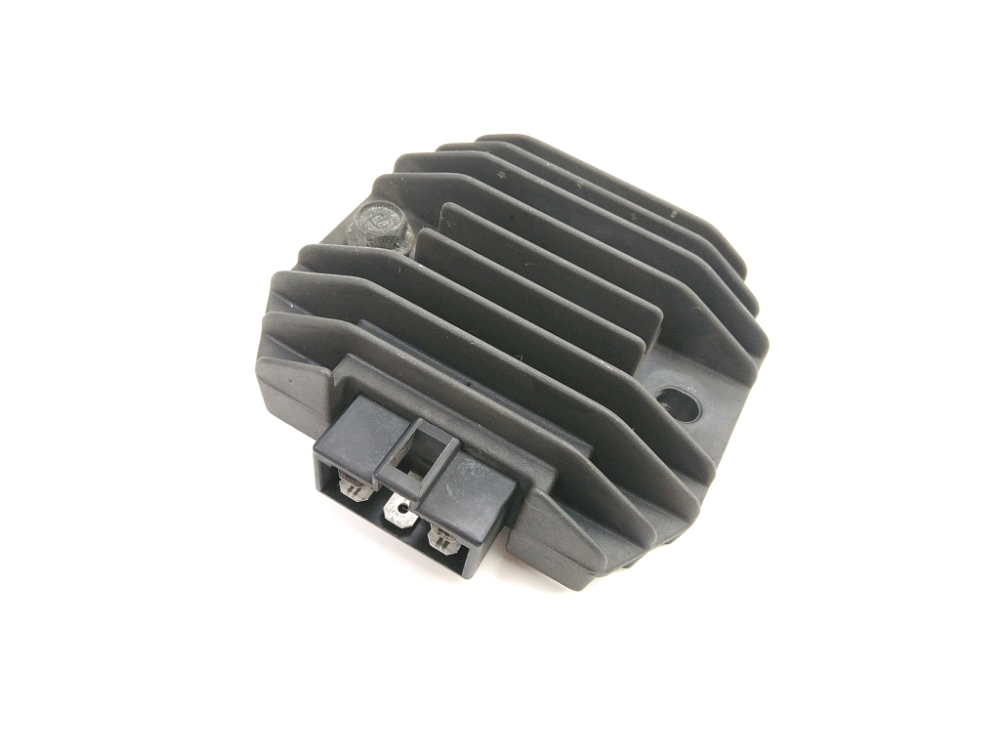 REGULATEUR DE TENSION