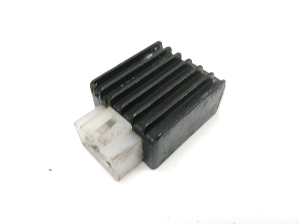 REGULATEUR DE TENSION