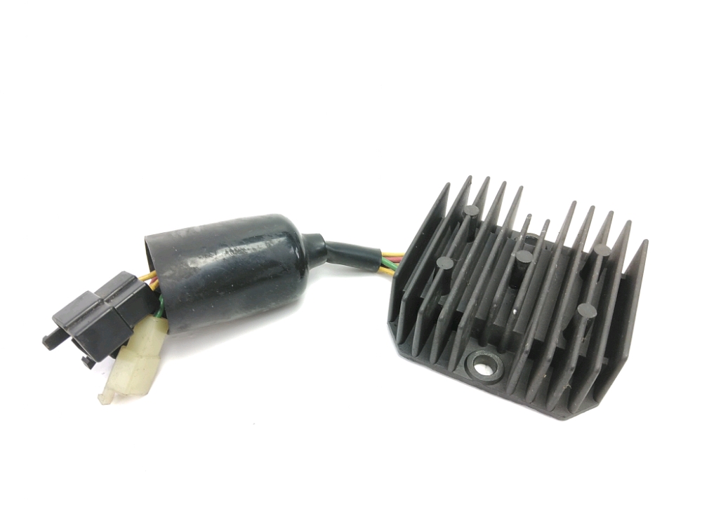 REGULATEUR DE TENSION