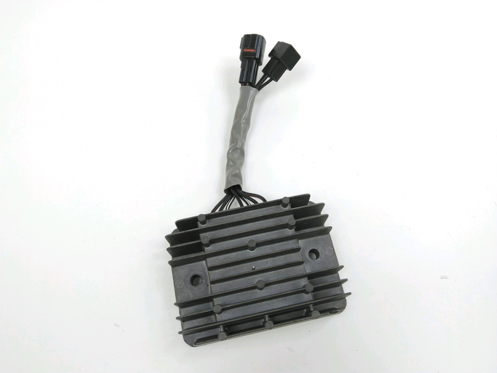 REGULATEUR DE TENSION