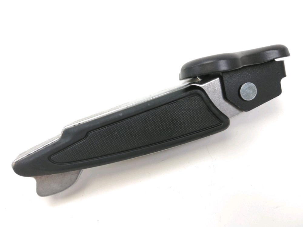 Repose pieds arriere droit