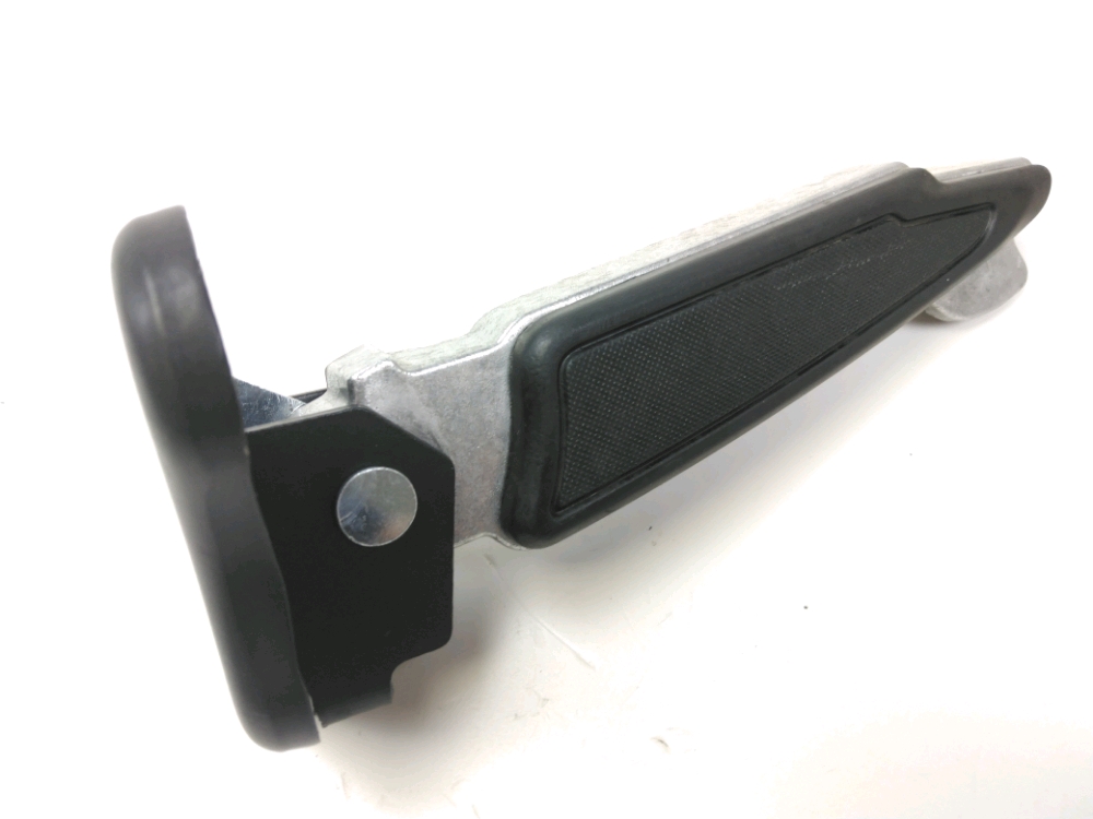 Repose pieds arriere gauche