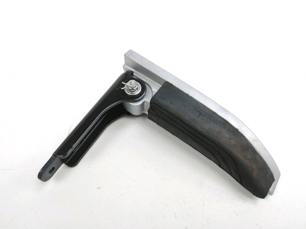 Repose pieds arriere droit