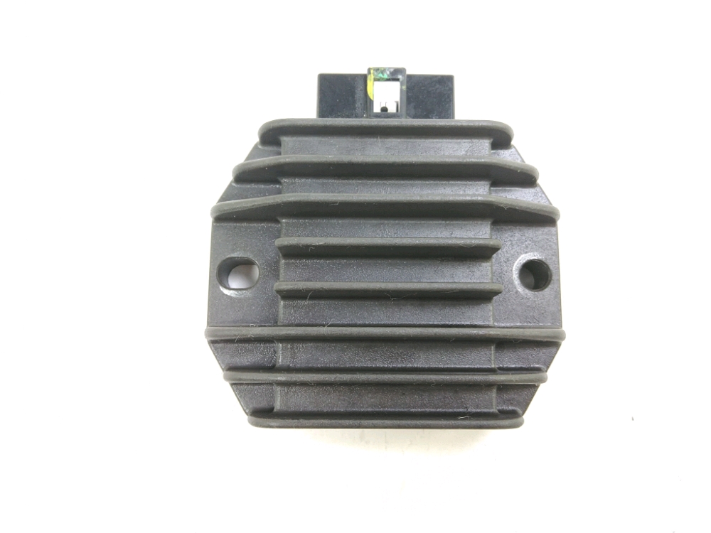 REGULATEUR DE TENSION