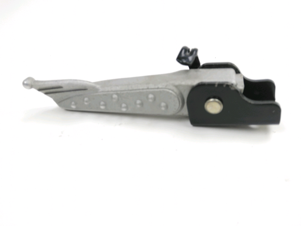 Repose pieds arriere gauche