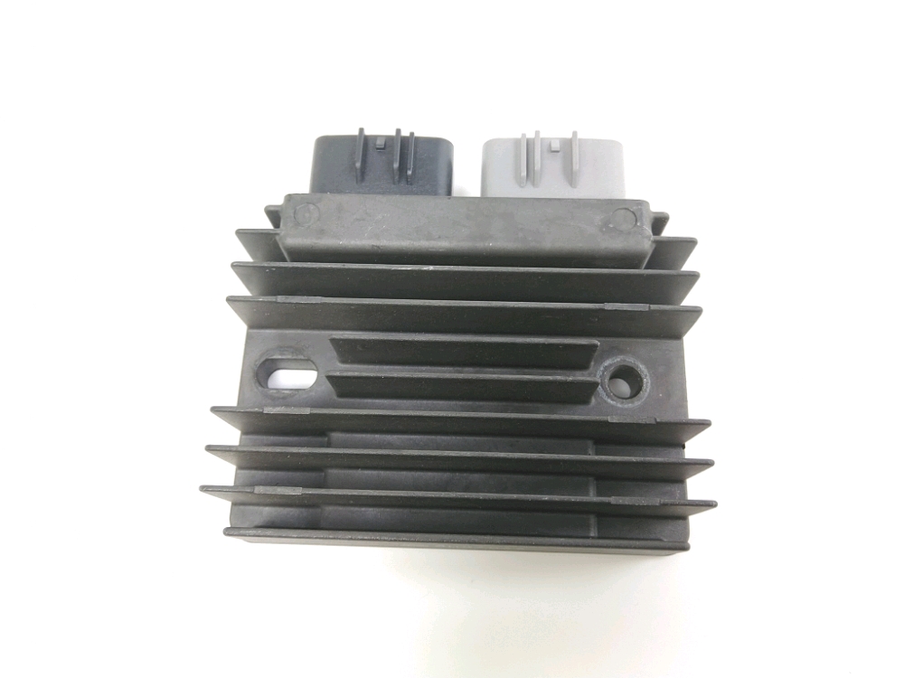 REGULATEUR DE TENSION