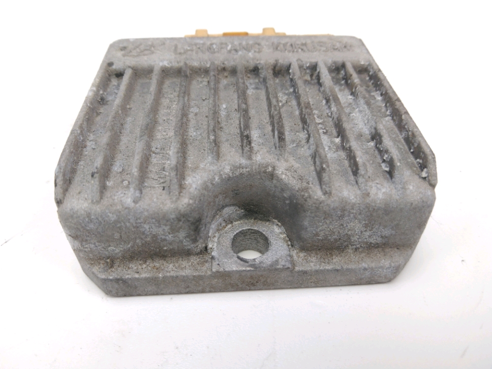 REGULATEUR DE TENSION