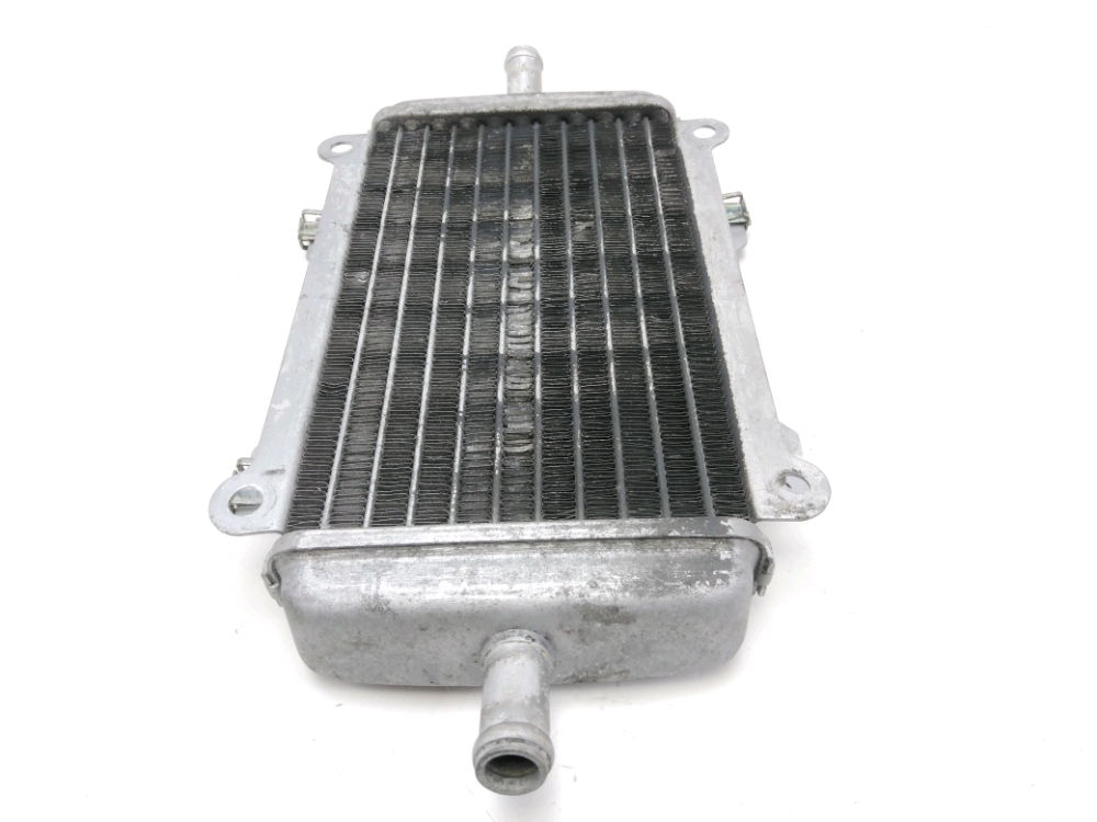 RADIATEUR EAU GAUCHE