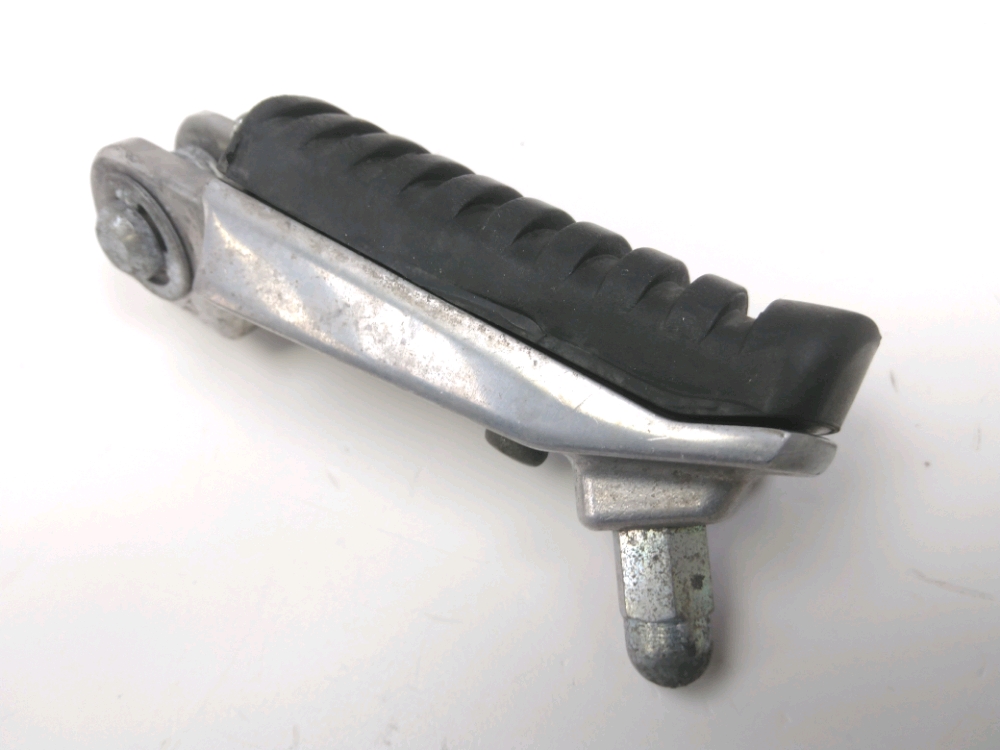 REPOSE PIEDS AVANT DROIT