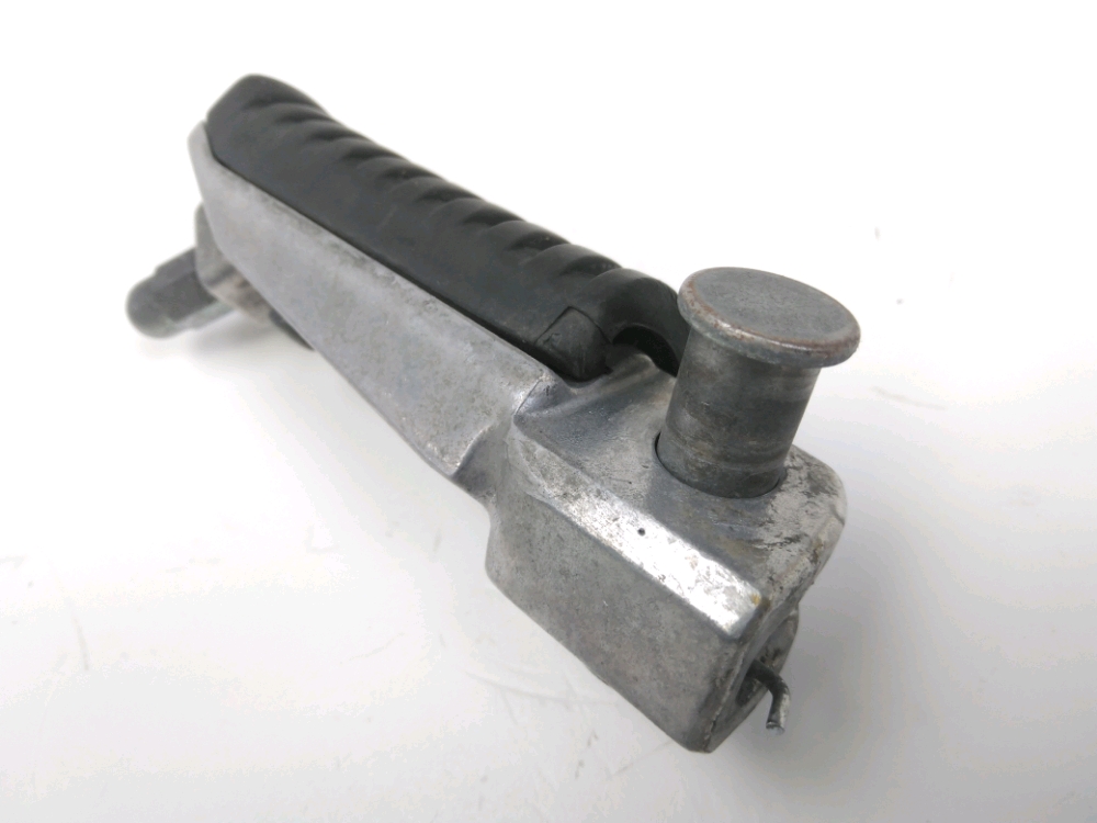 REPOSE PIEDS AVANT DROIT