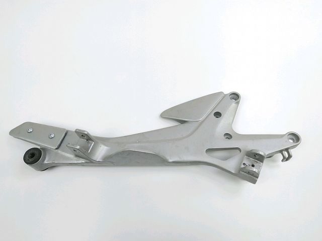 PLATINE AVANT DROITE