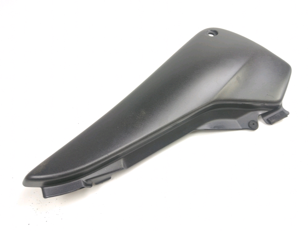 CACHE LATERAL GAUCHE