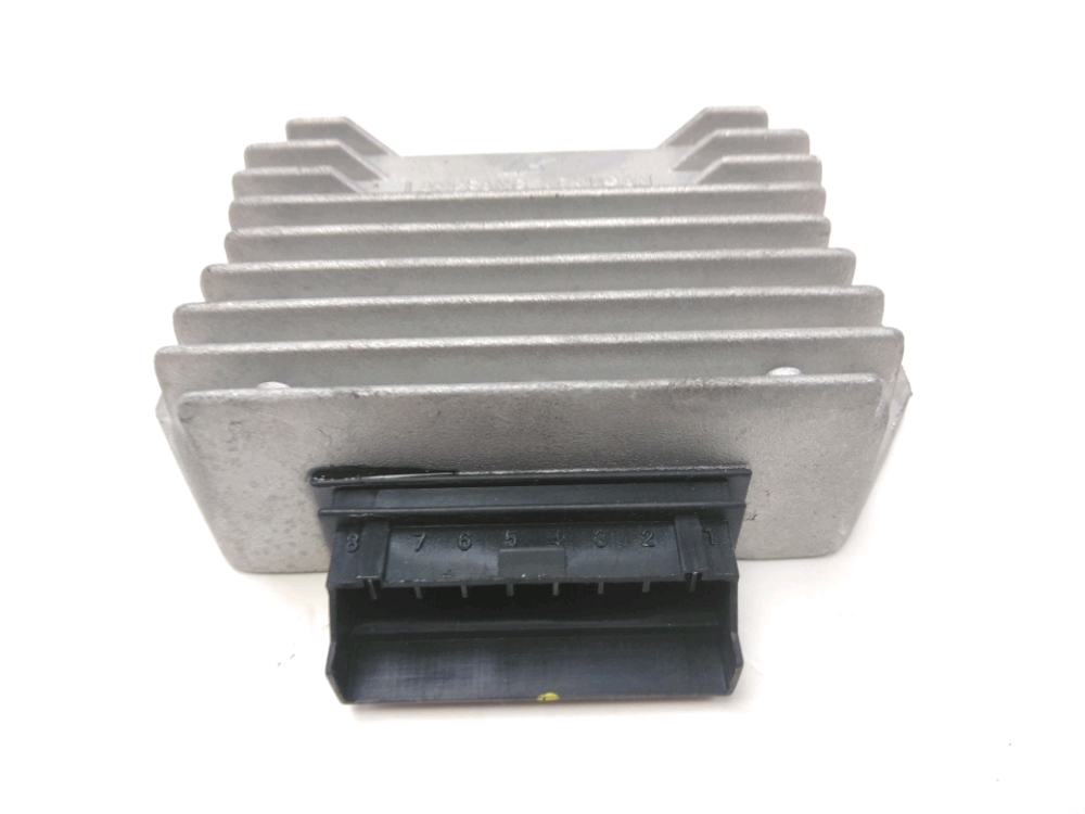 REGULATEUR DE TENSION