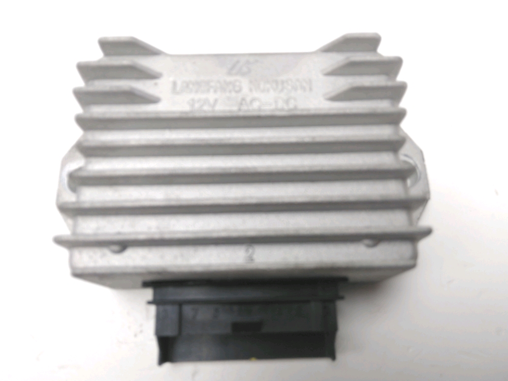 REGULATEUR DE TENSION